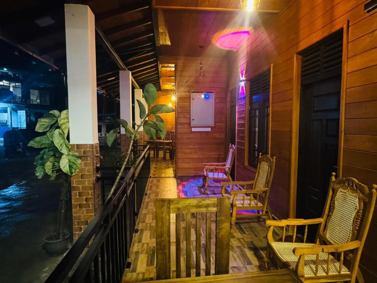 Sun Mount Adams Peak Hotel Nallathanniya Exterior foto