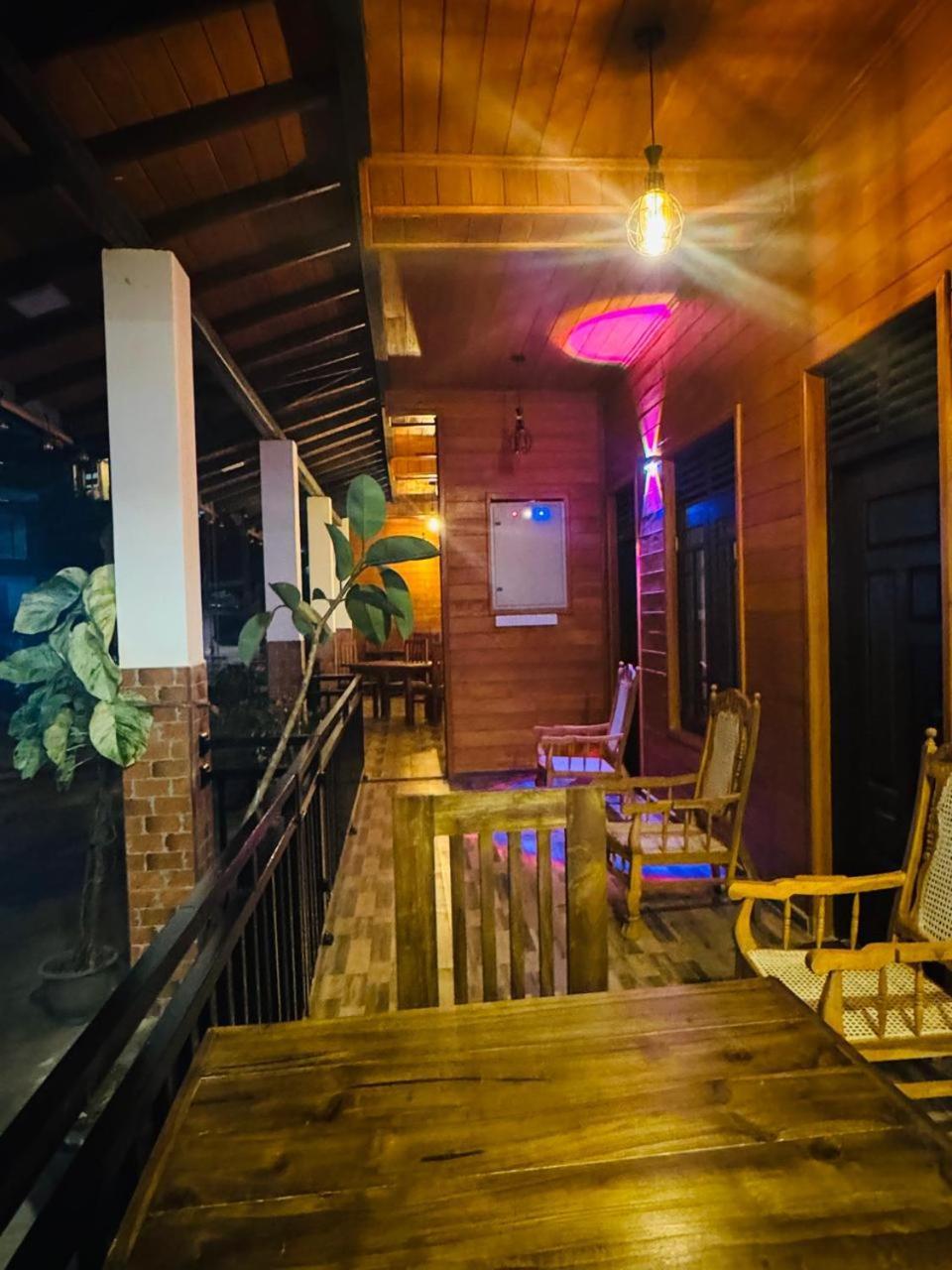 Sun Mount Adams Peak Hotel Nallathanniya Exterior foto