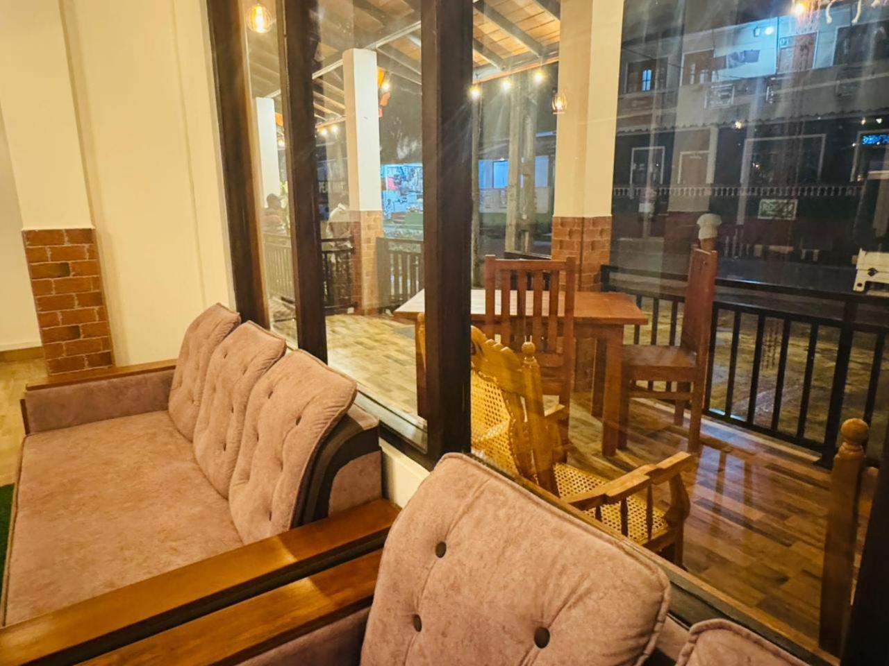 Sun Mount Adams Peak Hotel Nallathanniya Exterior foto